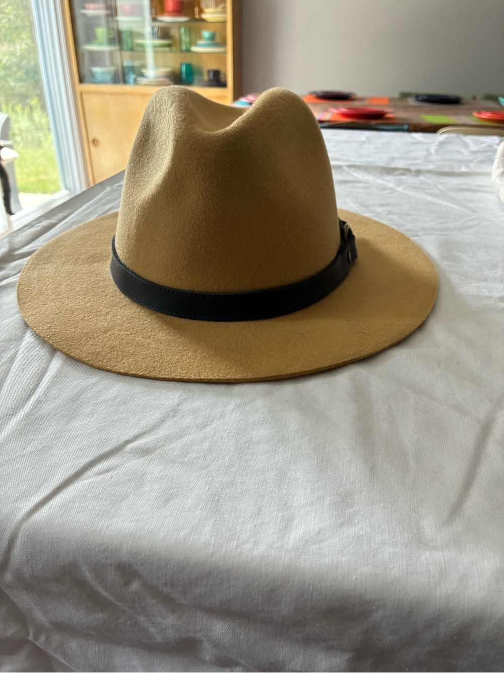 Classic Women’s Frye Wool Harness Hat- Tan with Black Leather Band NWT